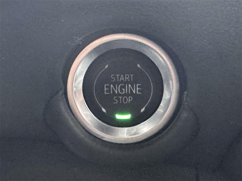 2025 Chevrolet Suburban 4WD Premier