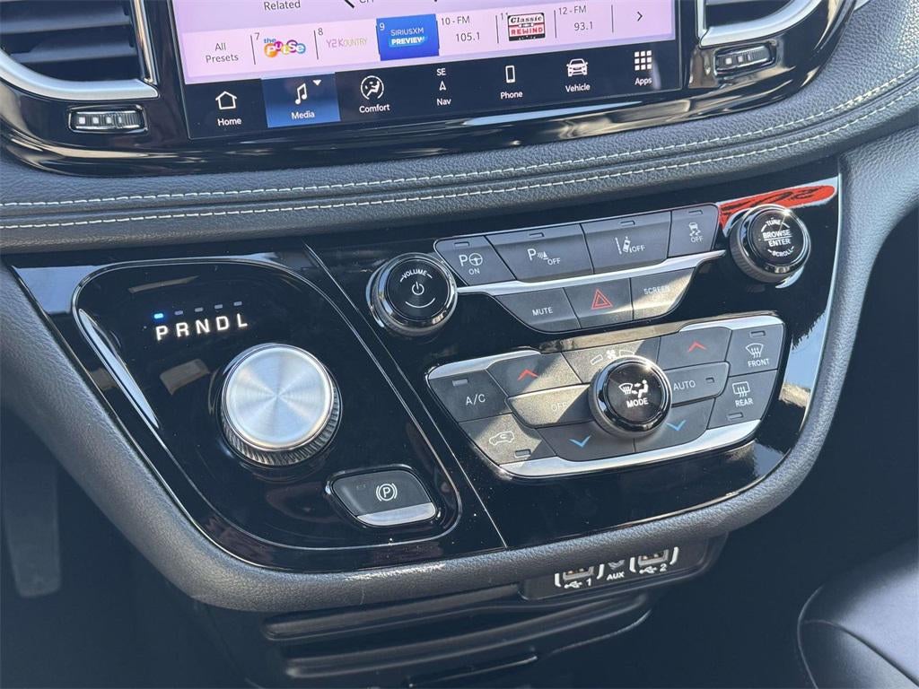 2024 Chrysler Pacifica Hybrid S Appearance Pkg