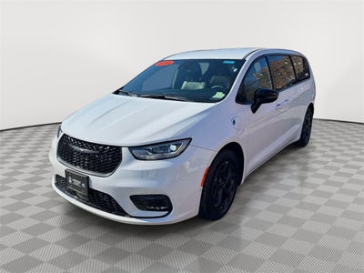 2024 Chrysler Pacifica Hybrid S Appearance Pkg