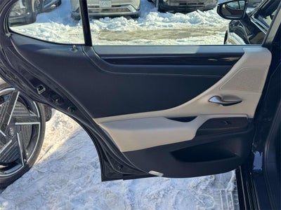 2021 Lexus ES 300h 300h