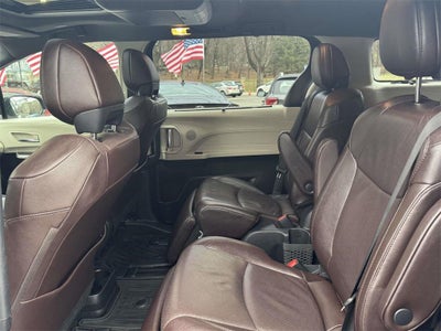 2023 Toyota Sienna Platinum