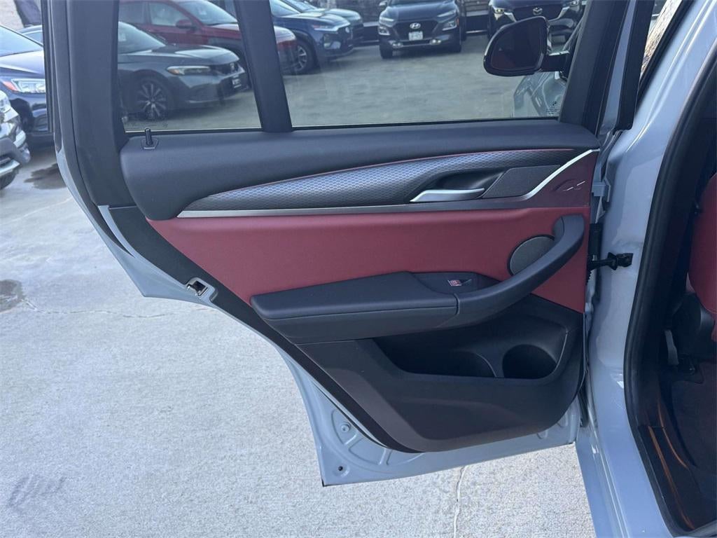 2024 BMW X4 xDrive30i