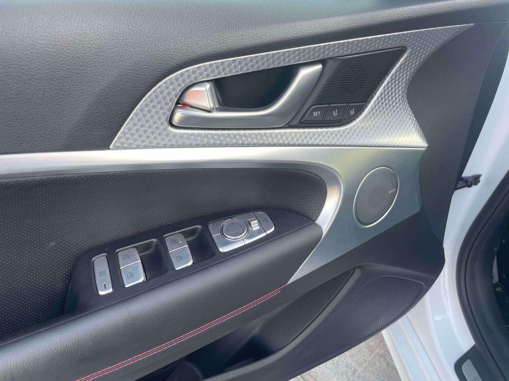 2023 Genesis G70 2.0T AWD