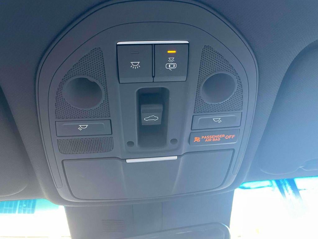 2023 Genesis G70 2.0T AWD