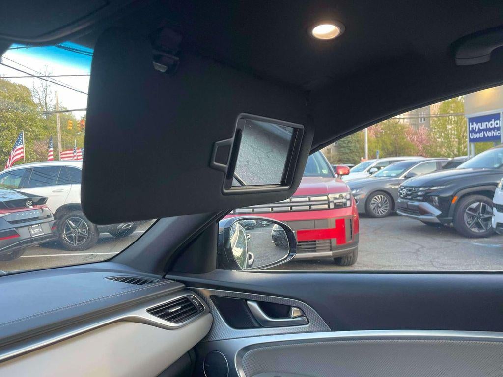 2023 Genesis G70 2.0T AWD