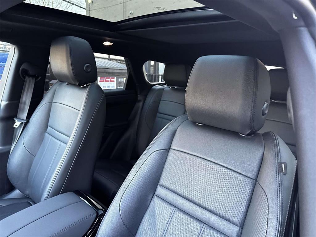 2025 Land Rover Range Rover Evoque Dynamic SE