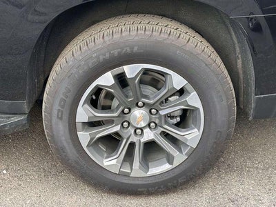 2025 Chevrolet Suburban 4WD LT