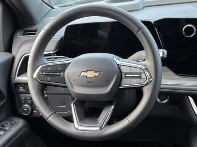 2025 Chevrolet Suburban 4WD LT