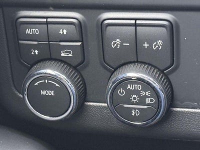 2025 Chevrolet Suburban 4WD LT