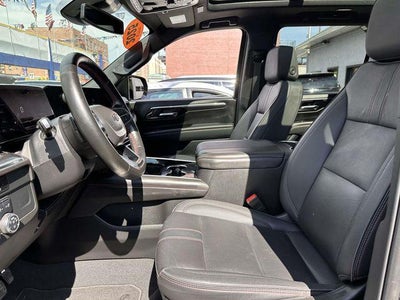 2025 Chevrolet Suburban RST