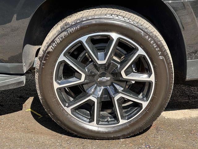2025 Chevrolet Suburban RST