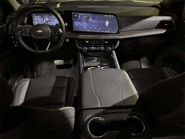 2025 Chevrolet Suburban 4WD Premier
