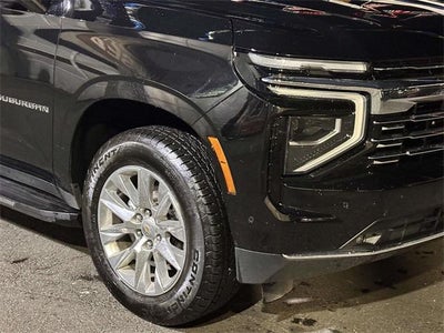 2025 Chevrolet Suburban 4WD Premier