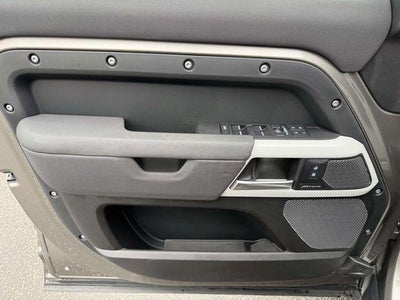 2023 Land Rover Defender S