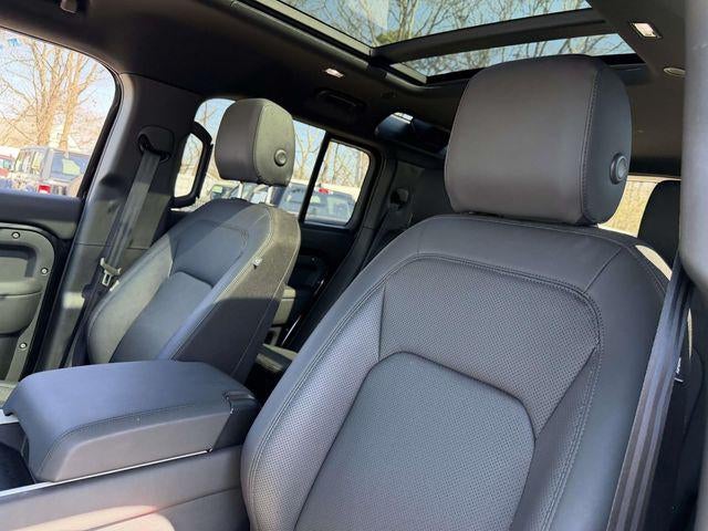 2025 Land Rover Defender 110 S