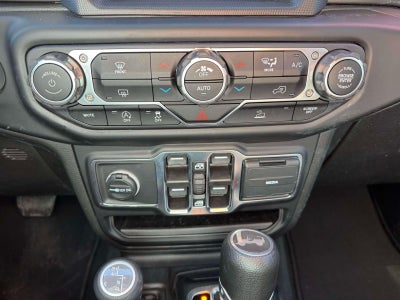 2023 Jeep Wrangler 4-Door Sahara 4x4