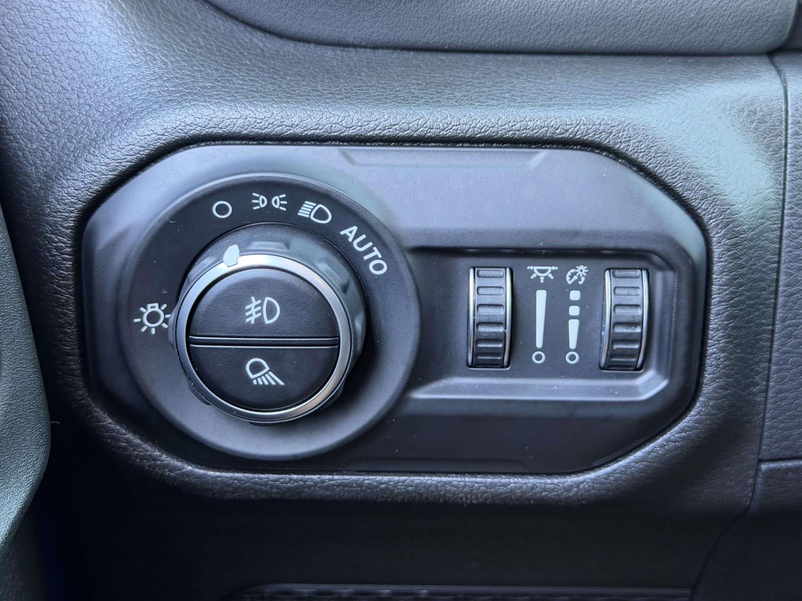 2021 Jeep Gladiator Overland 4x4