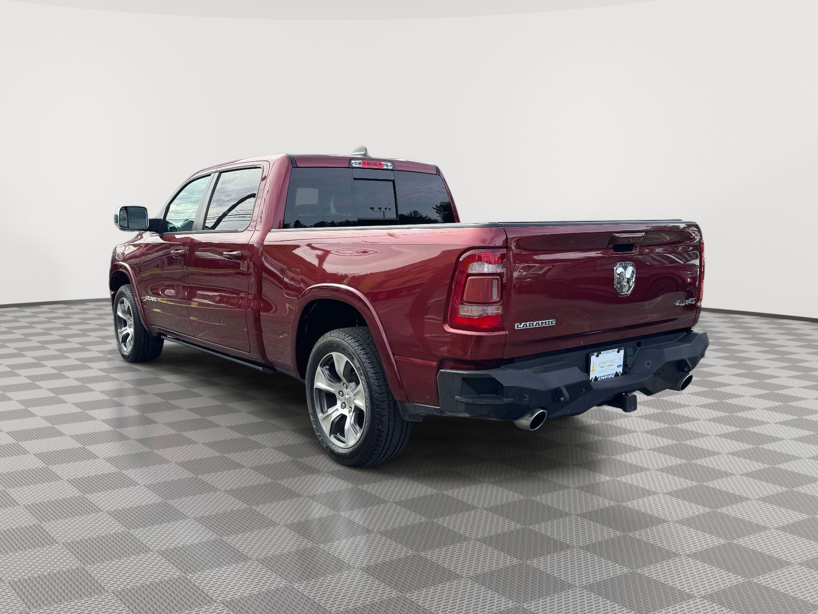2019 RAM 1500 Laramie Crew Cab 4x4 64' Box