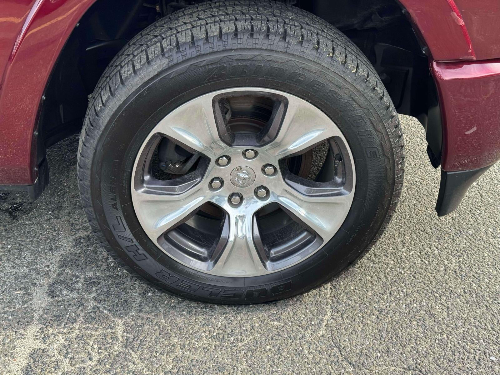 2019 RAM 1500 Laramie Crew Cab 4x4 64' Box