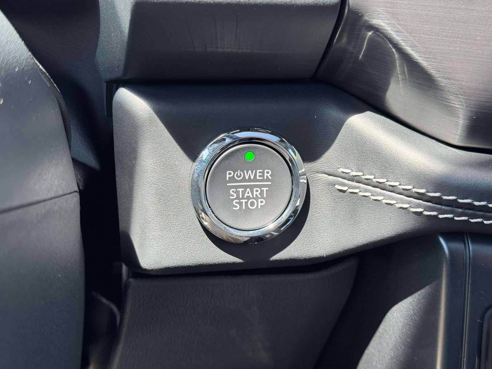 2025 Ford F-150 Lightning Platinum