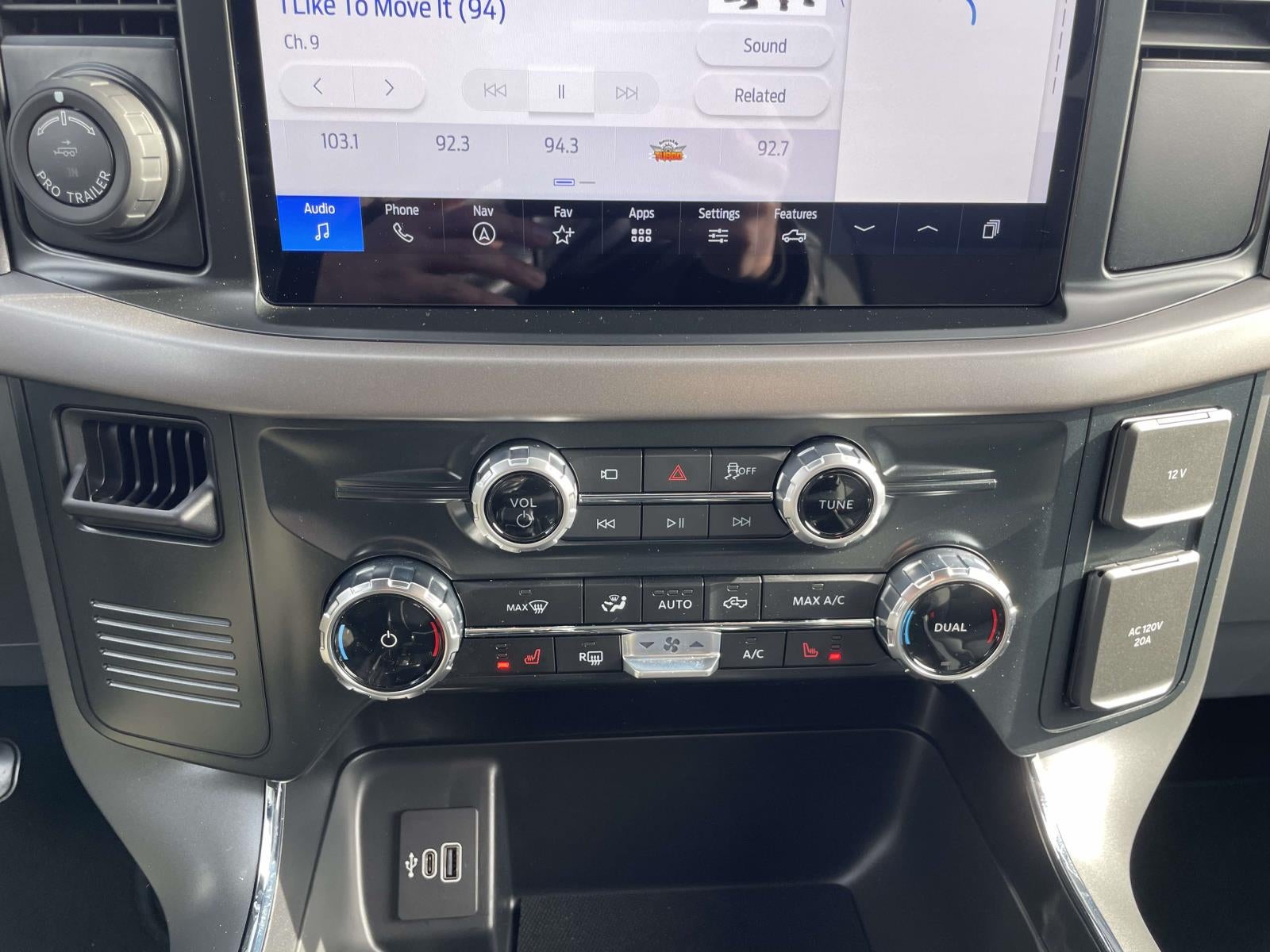 2025 Ford F-150 Lightning XLT