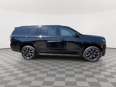 2024 Chevrolet Suburban 4WD RST