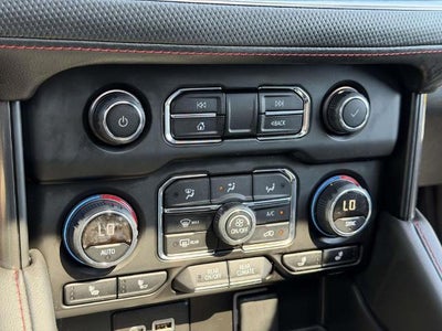 2024 Chevrolet Suburban 4WD RST