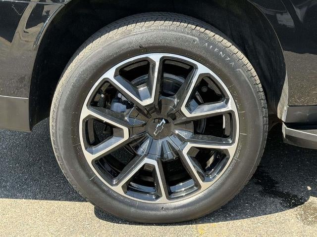2024 Chevrolet Suburban 4WD RST