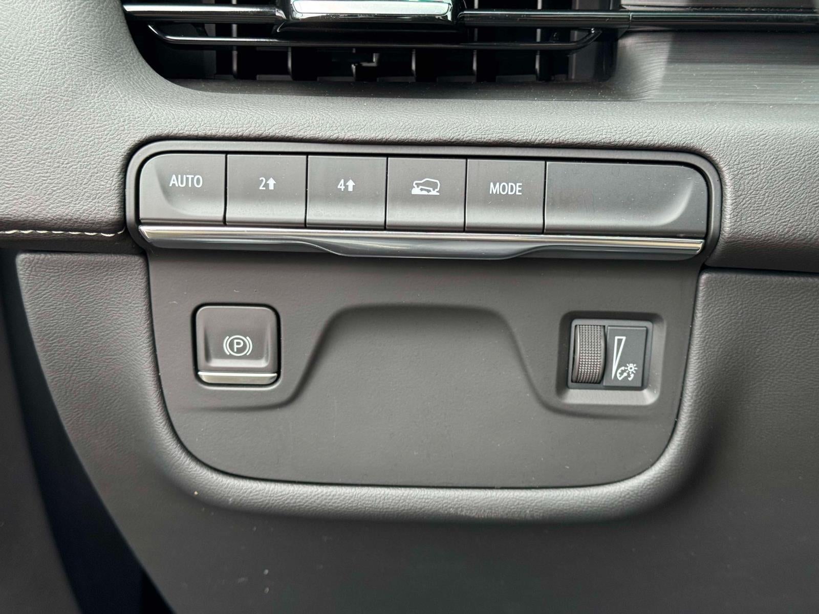 2023 Cadillac Escalade 4WD Premium Luxury