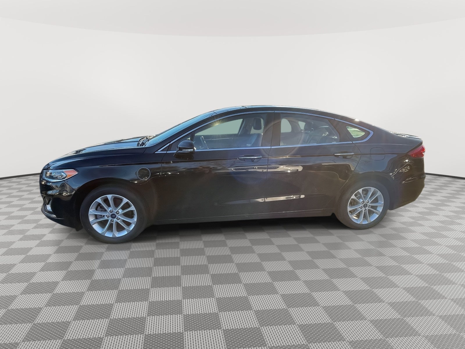 2020 Ford Fusion Plug-In Hybrid Titanium
