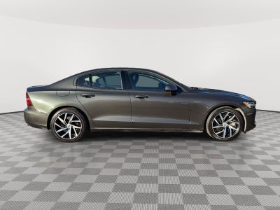 2019 Volvo S60 T6 Momentum