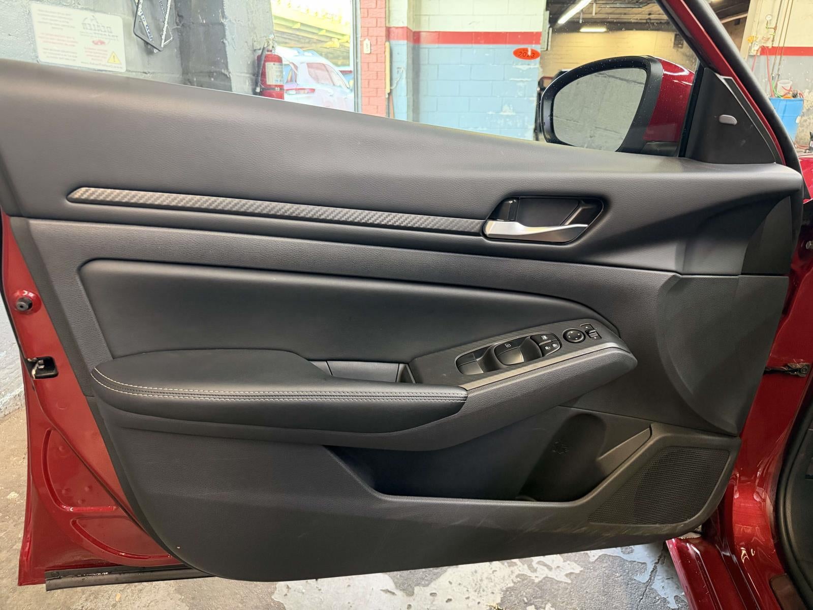 2025 Nissan Altima SV FWD