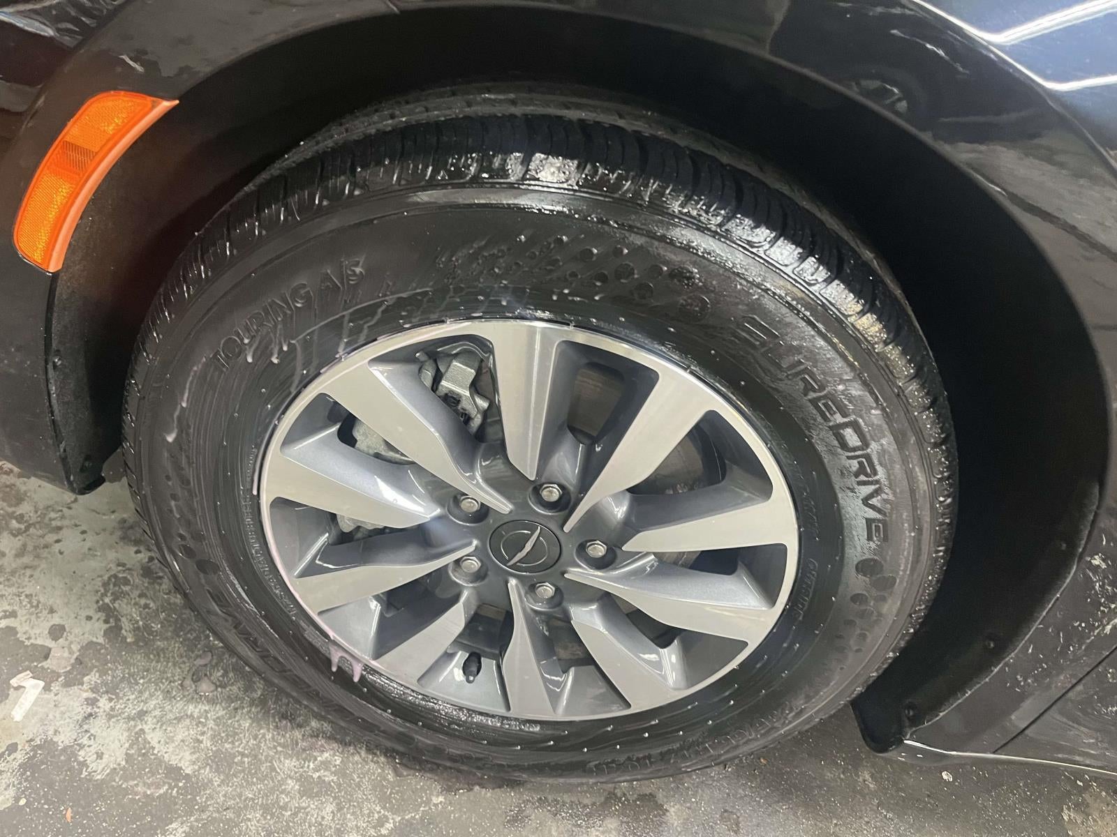 2024 Chrysler Pacifica Hybrid Select