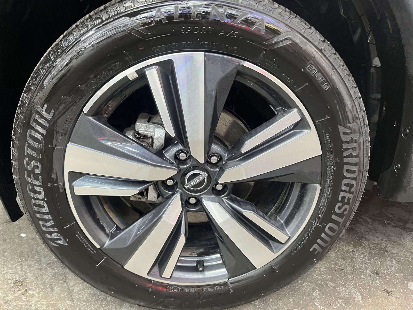 2026 Nissan Rogue SL