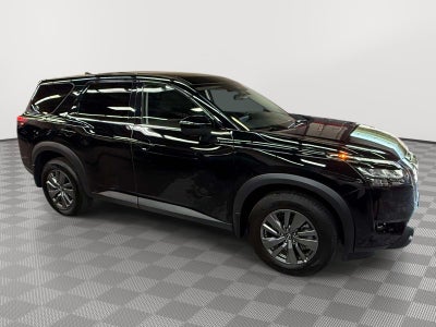 2025 Nissan Pathfinder S 4WD