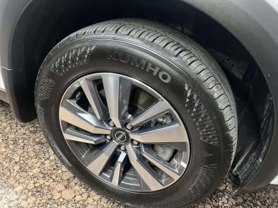 2025 Nissan Pathfinder SL 4WD