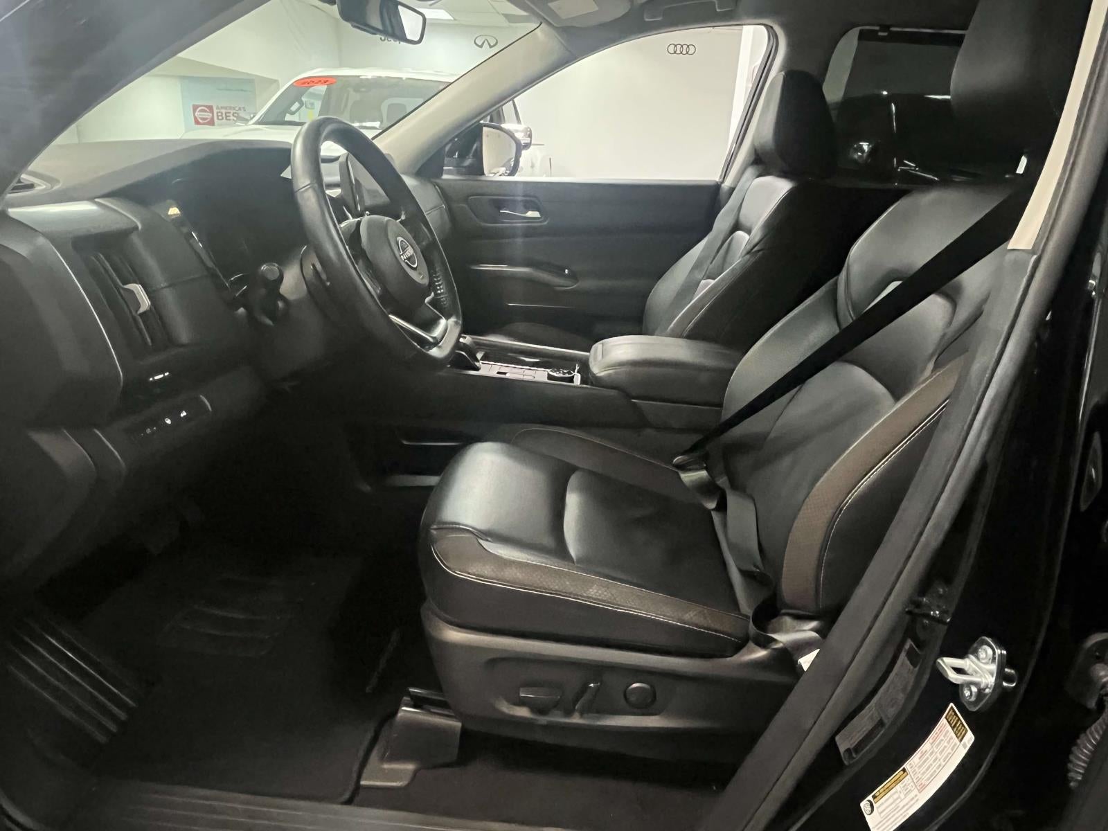 2025 Nissan Pathfinder SL 4WD