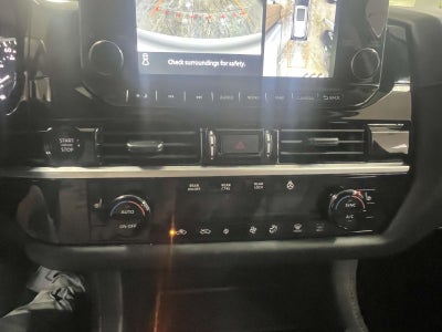 2025 Nissan Pathfinder SL 4WD