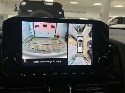 2025 Nissan Pathfinder SL 4WD