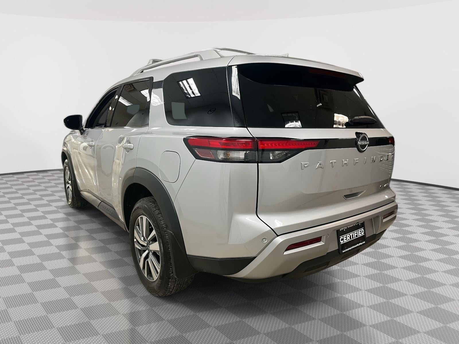 2025 Nissan Pathfinder SL 4WD