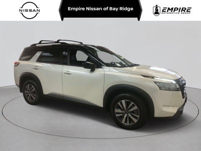 2023 Nissan Pathfinder SL 4WD