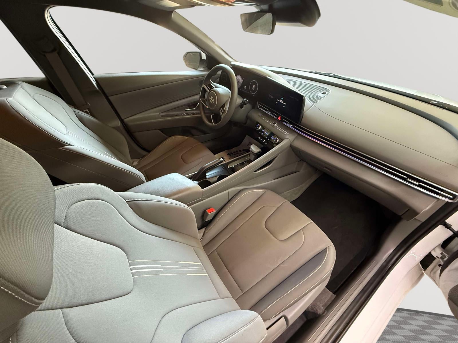 2024 Hyundai Elantra SEL - Photo 15