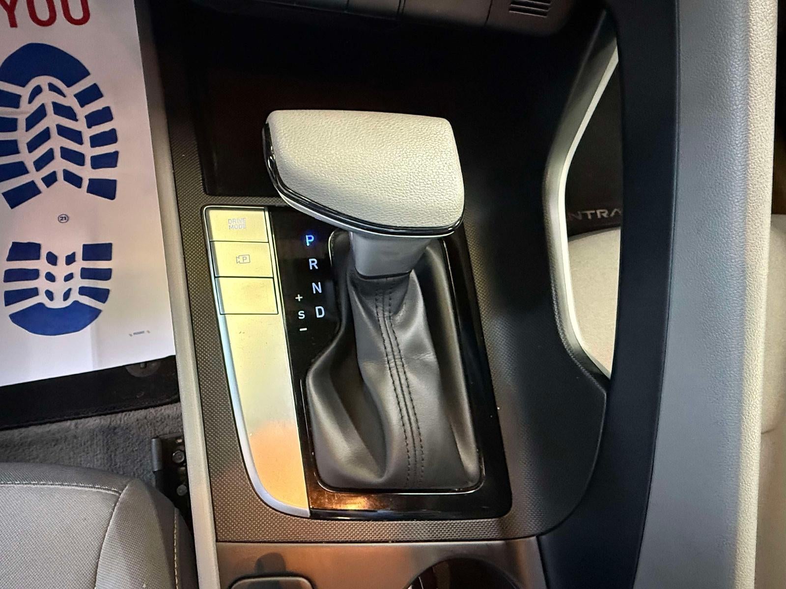 2024 Hyundai Elantra SEL - Photo 23