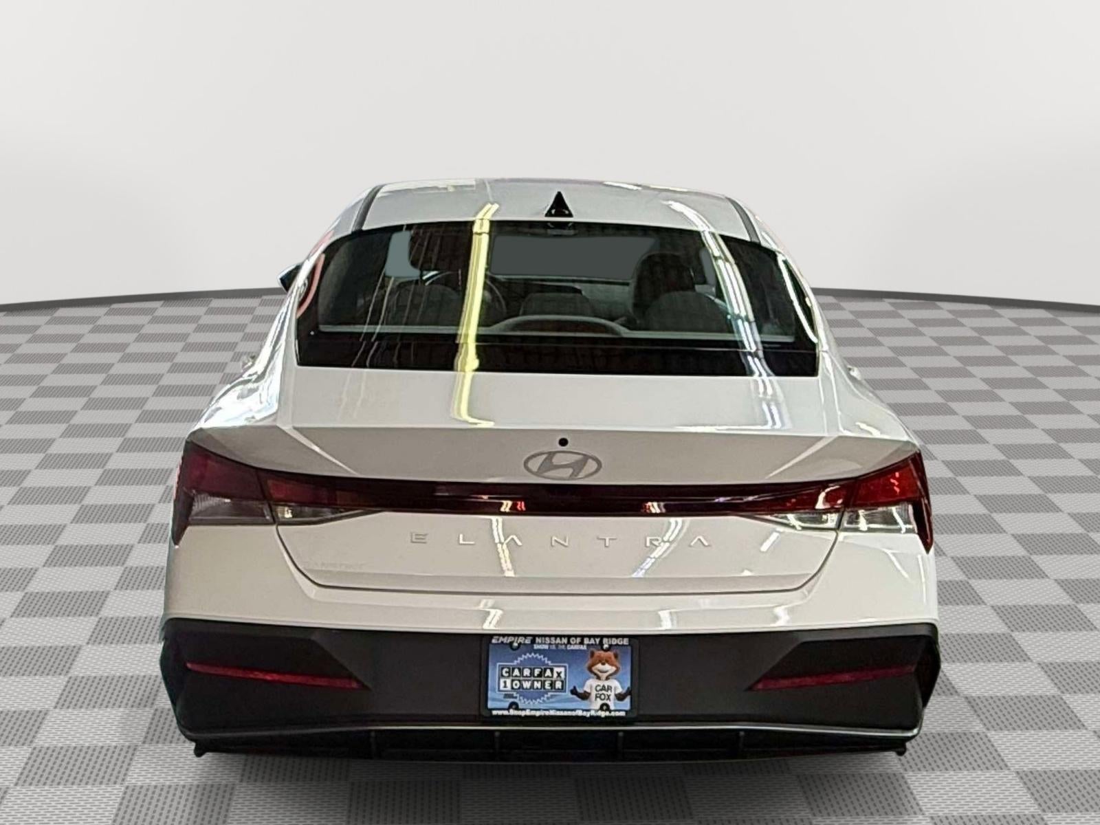 2024 Hyundai Elantra SEL - Photo 8