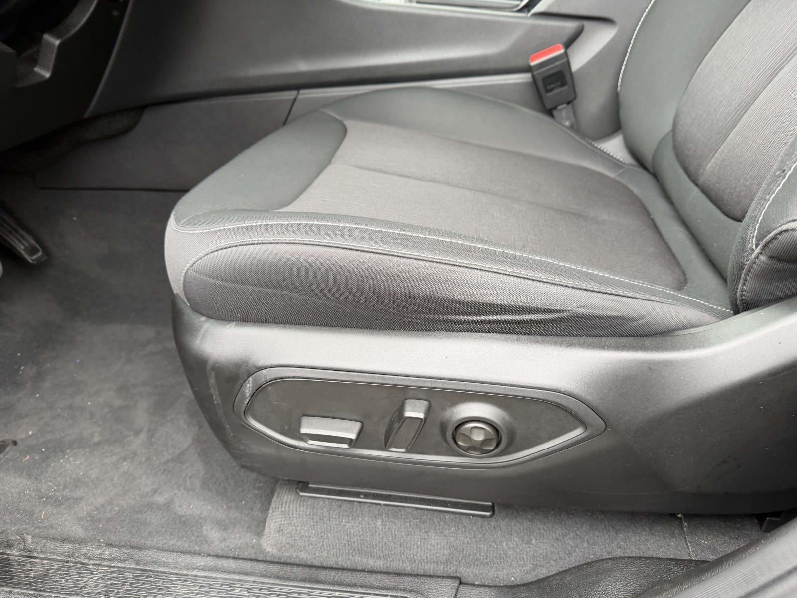 2023 Jeep Grand Cherokee Laredo 4x4