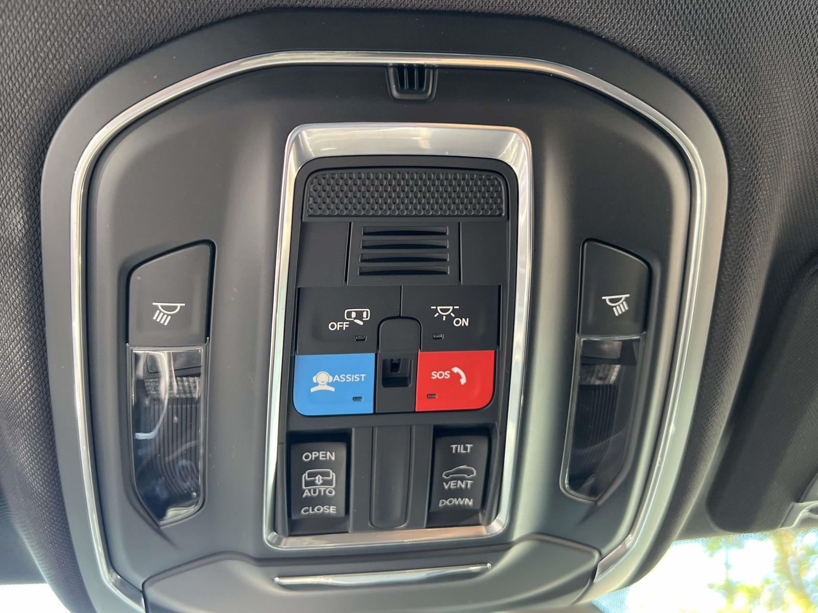 2025 Jeep Grand Cherokee Laredo X 4x4