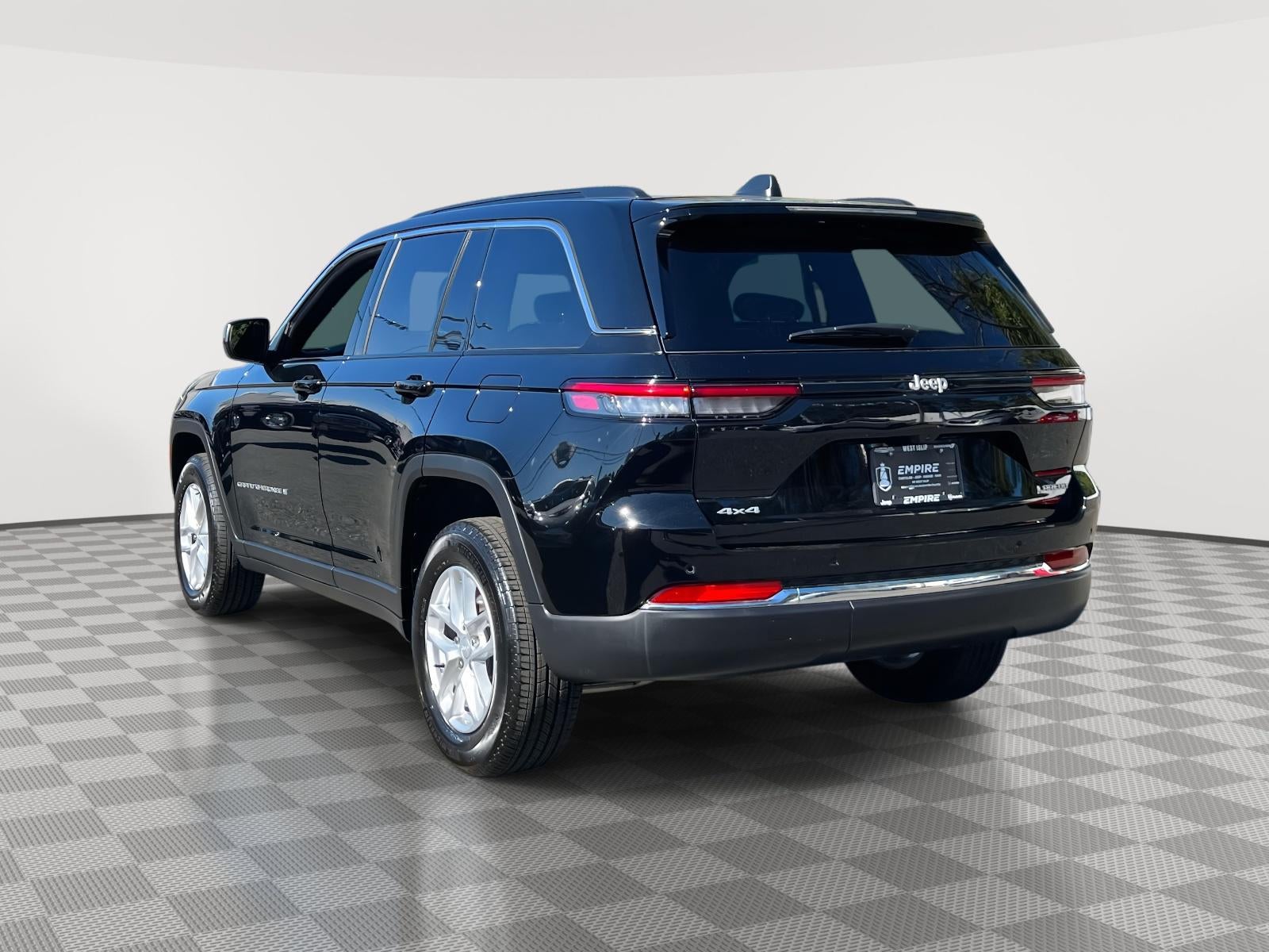 2025 Jeep Grand Cherokee Laredo X 4x4