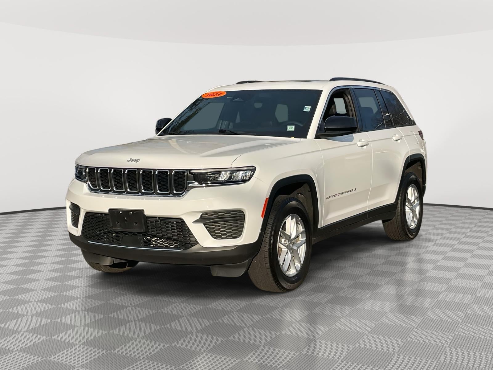 2025 Jeep Grand Cherokee Laredo X 4x4