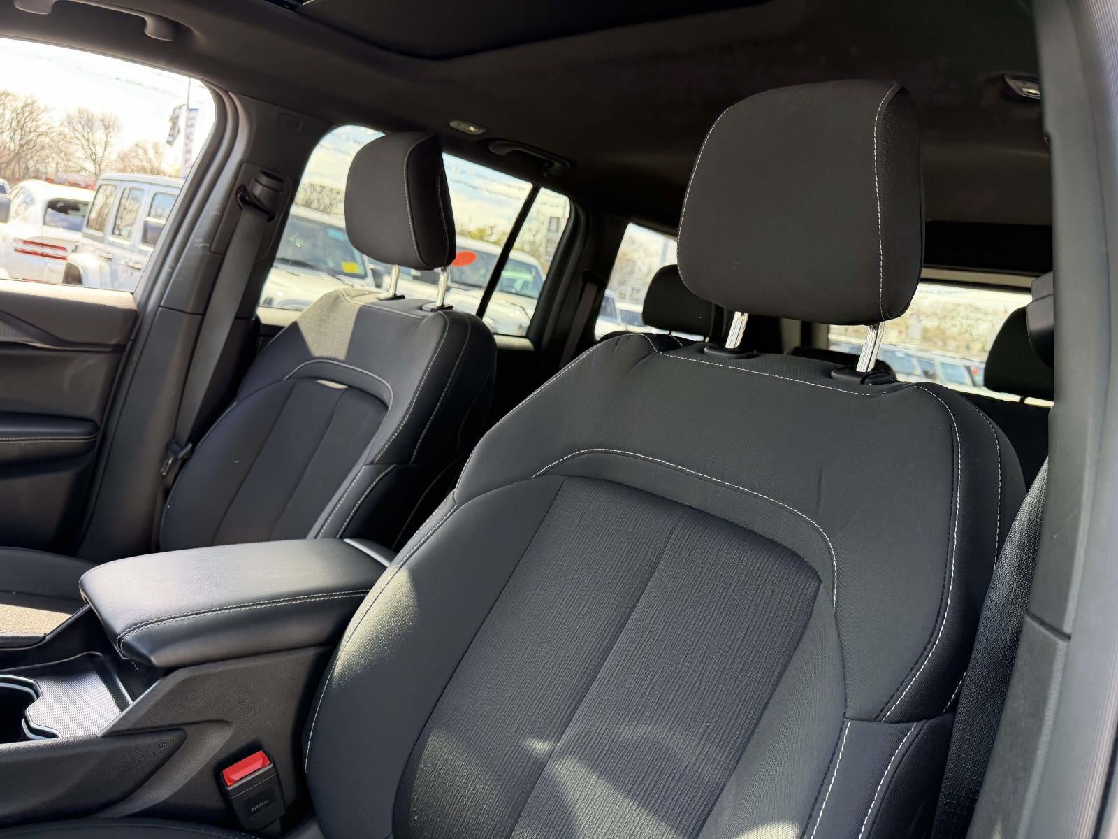 2025 Jeep Grand Cherokee Laredo X 4x4