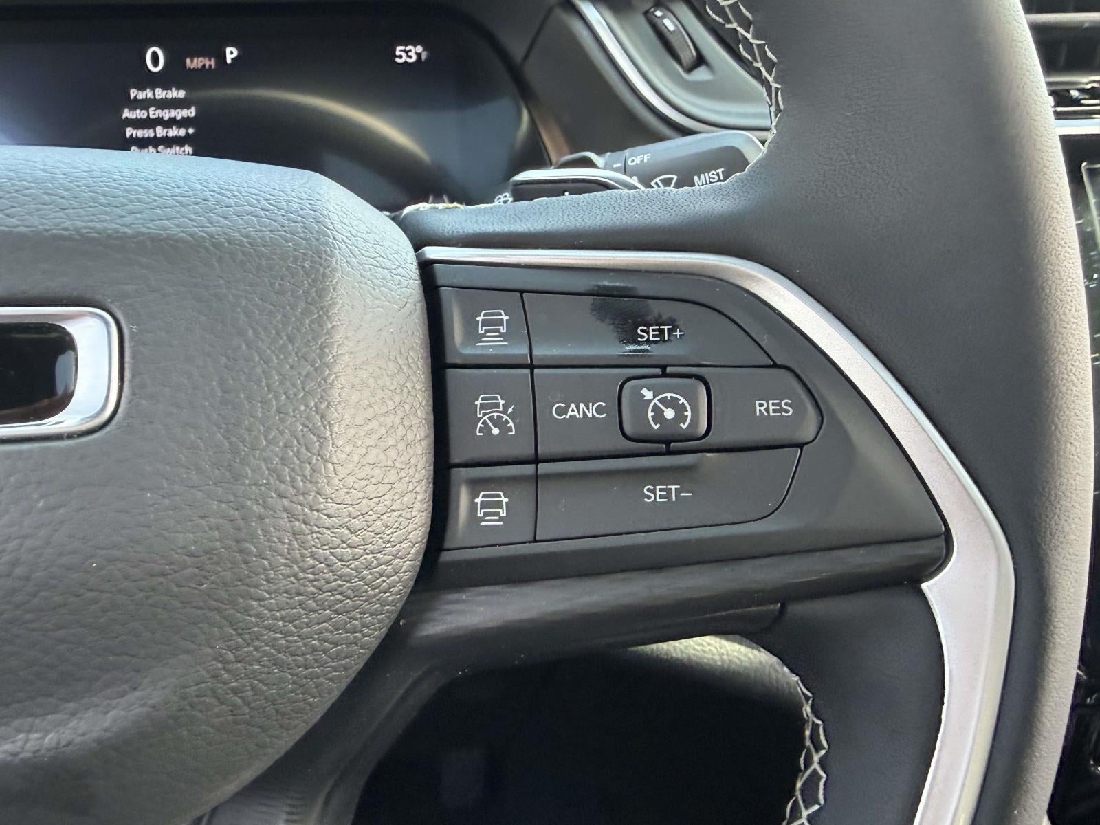 2025 Jeep Grand Cherokee Laredo X 4x4